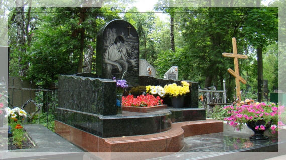 Могильные и надгробные памятники в Азове и Азовском районе